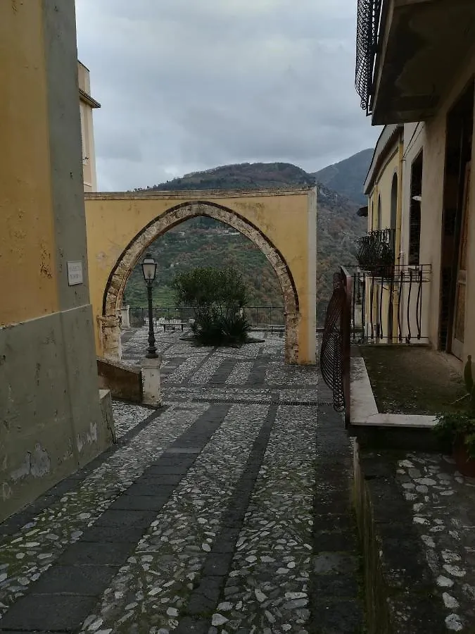 Tatil Evi Casa Del Poggio Barone - Limone Villa Rodi